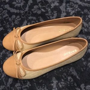 Brand new shoes! Size 8.